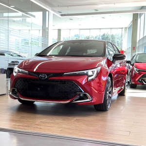 Corolla 140H Style Edition Rojo Emoción bitono en Toyota Ourense