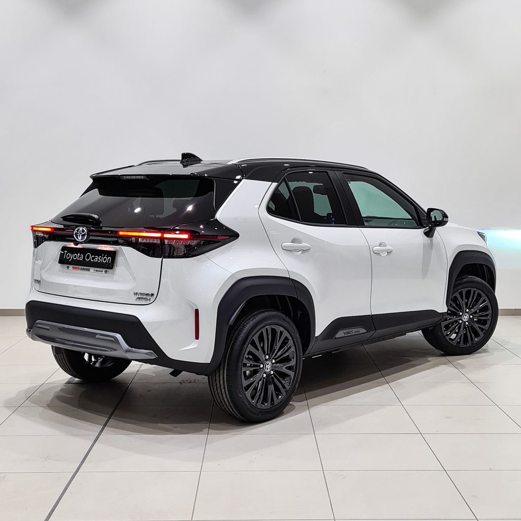 Toyota Yaris Cross Adventure Blanco Perlado