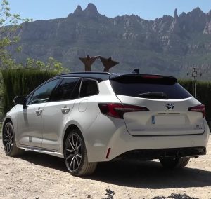 Corolla Familiar Híbrido en Ourense