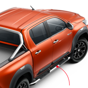Estribos tubulares con apoya pies cromados Toyota Hilux
