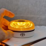 Señal luminosa V-16 conectada: ya disponible en Toyota Ourense por 47,99 € 11